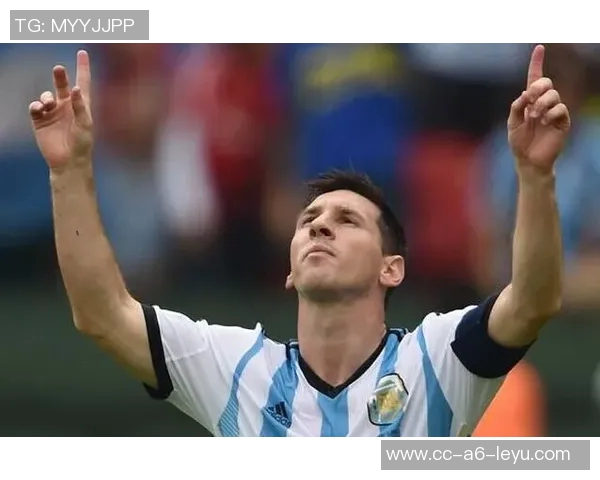 马丁内斯称赞努诺门德斯是当今足球界的无可替代之星